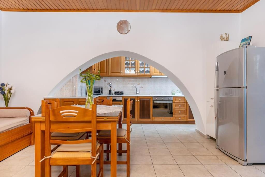 Avgerinos Villa Naxos City Exterior photo